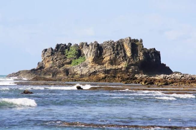 Pantai Pulo Manuk