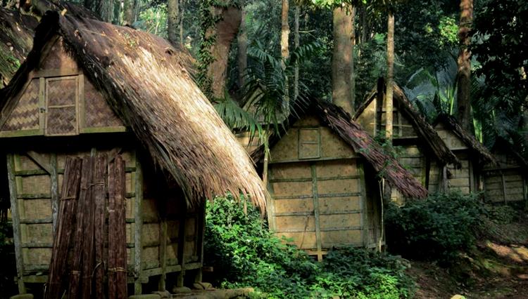 Menelusuri Desa-Desa Terpencil dengan Cerita Mistis yang Memikat