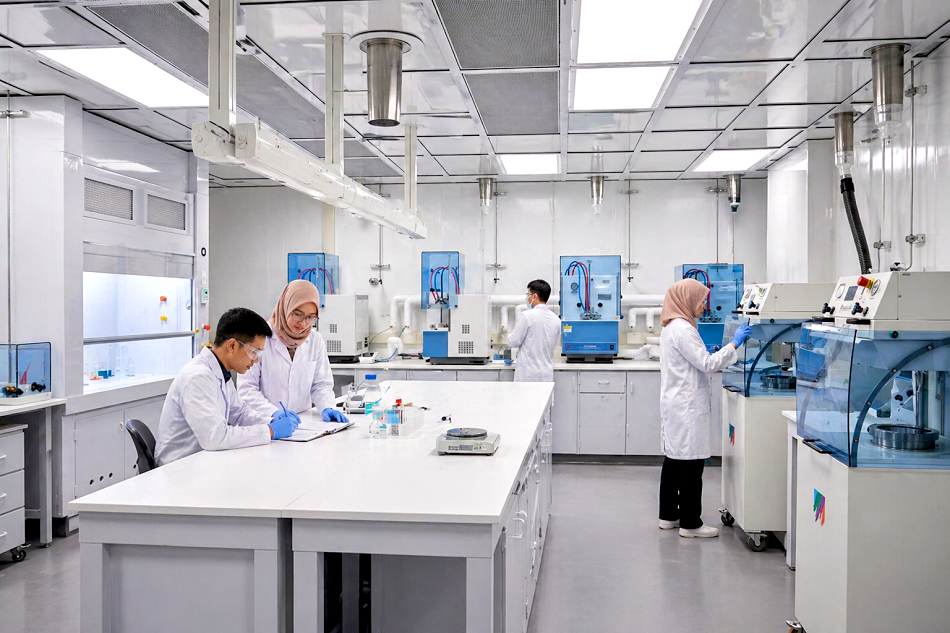 Furniture Lab Profesional: Solusi Terpadu Meningkatkan Keamanan dan Efisiensi Laboratorium Modern